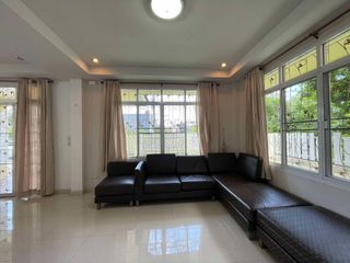 For rent 4 bedrooms house in Mueang Chiang Mai, Chiang Mai