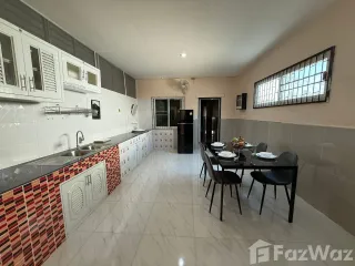 À louer 3 chambres maison de ville à Mueang Chiang Mai, Chiang Mai