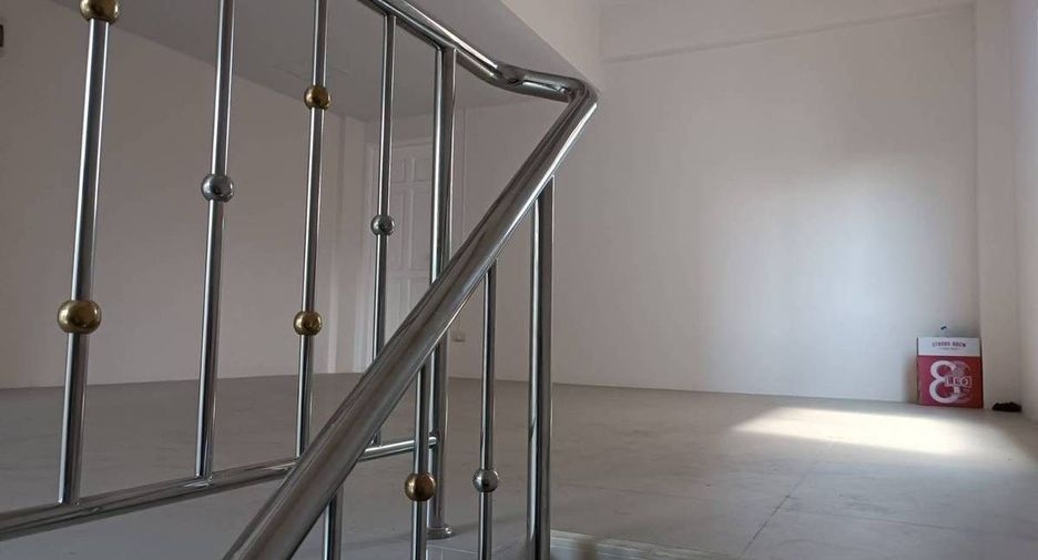 For rent 3 bedrooms townhouse in San Sai, Chiang Mai