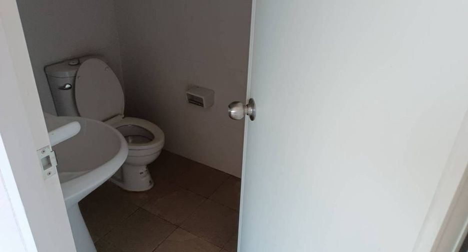 For rent 3 bedrooms townhouse in San Sai, Chiang Mai