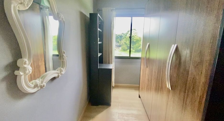 For rent 3 bedrooms townhouse in Mueang Chiang Mai, Chiang Mai