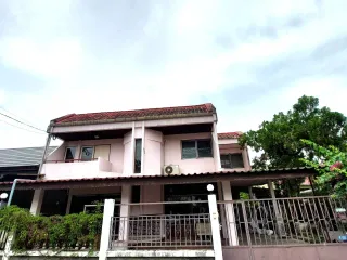 For rent 4 bedrooms house in Mueang Chiang Mai, Chiang Mai