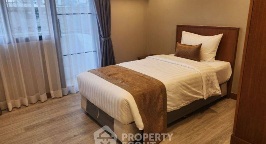 Condo en alquiler de 3 habitaciones en Watthana, Bangkok