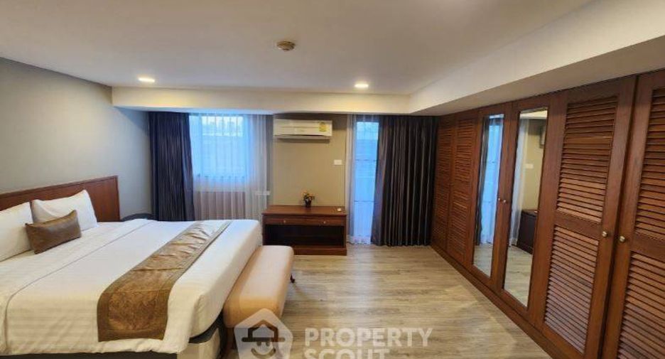 Condo en alquiler de 3 habitaciones en Watthana, Bangkok