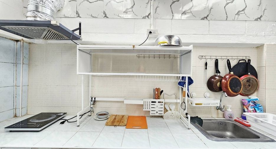 For rent 3 bedrooms townhouse in Mueang Chiang Mai, Chiang Mai