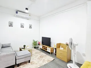 For rent 3 bedrooms townhouse in Mueang Chiang Mai, Chiang Mai