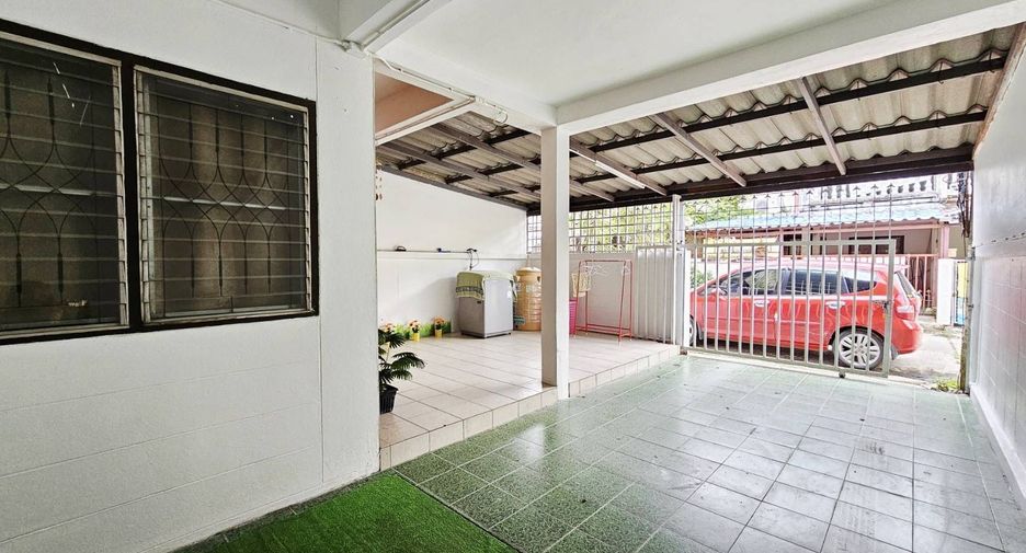 For rent 3 bedrooms townhouse in Mueang Chiang Mai, Chiang Mai