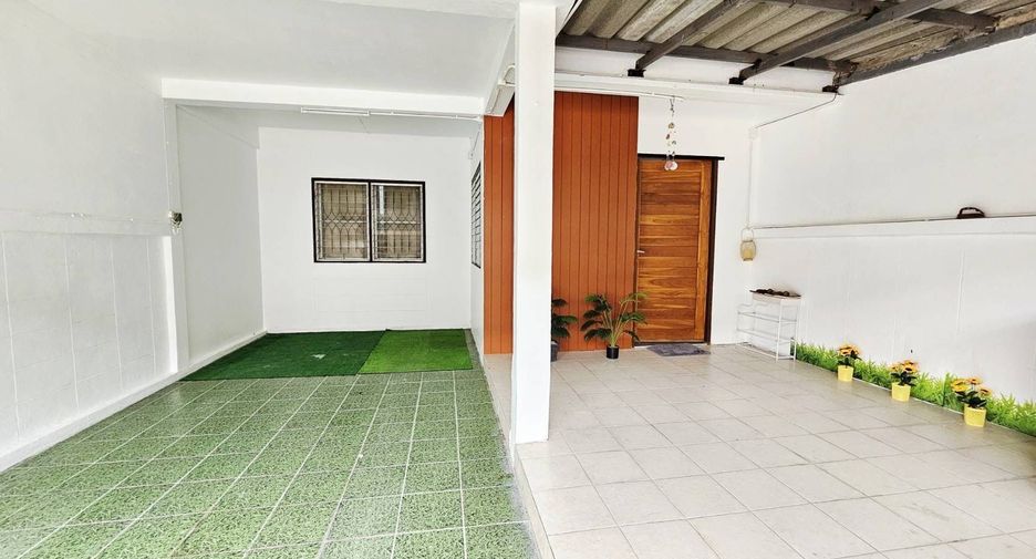 For rent 3 bedrooms townhouse in Mueang Chiang Mai, Chiang Mai