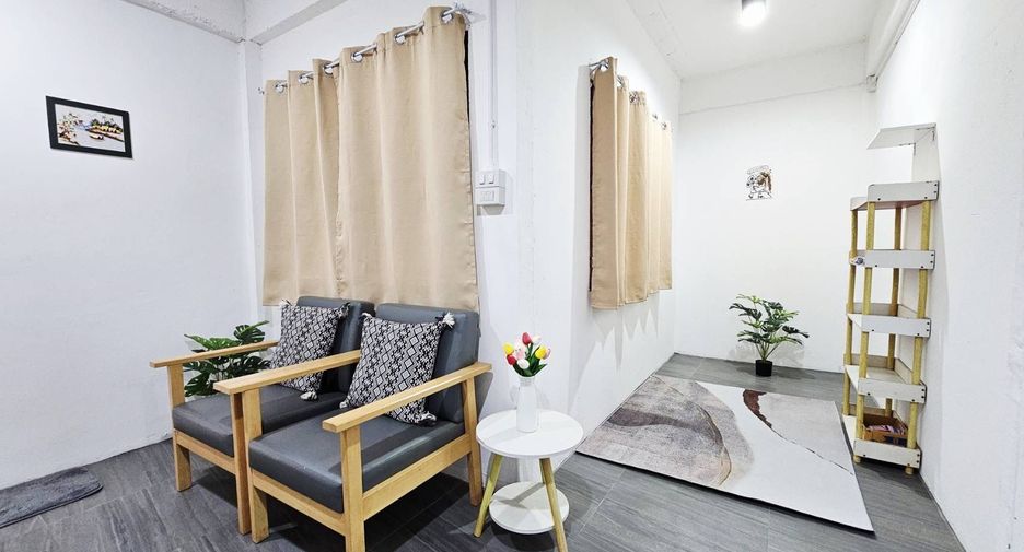 For rent 3 bedrooms townhouse in Mueang Chiang Mai, Chiang Mai