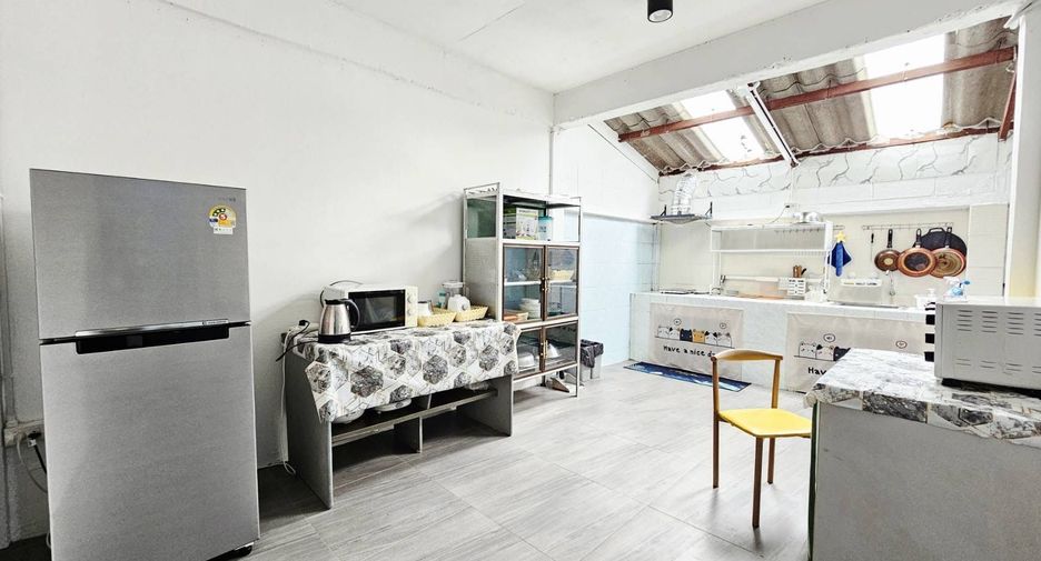 For rent 3 bedrooms townhouse in Mueang Chiang Mai, Chiang Mai