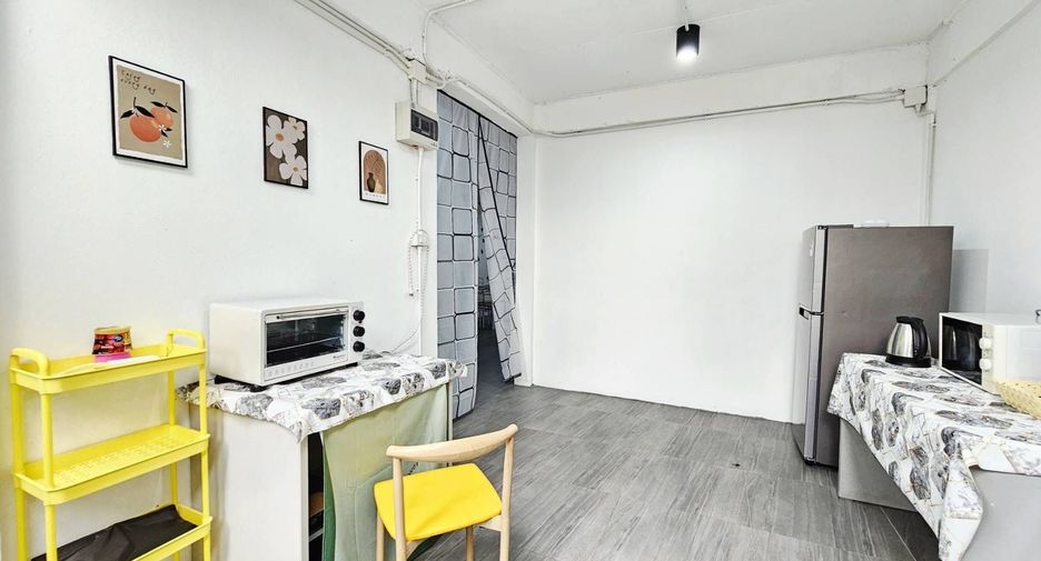 For rent 3 bedrooms townhouse in Mueang Chiang Mai, Chiang Mai