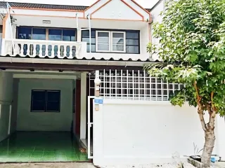 For rent 3 bedrooms townhouse in Mueang Chiang Mai, Chiang Mai