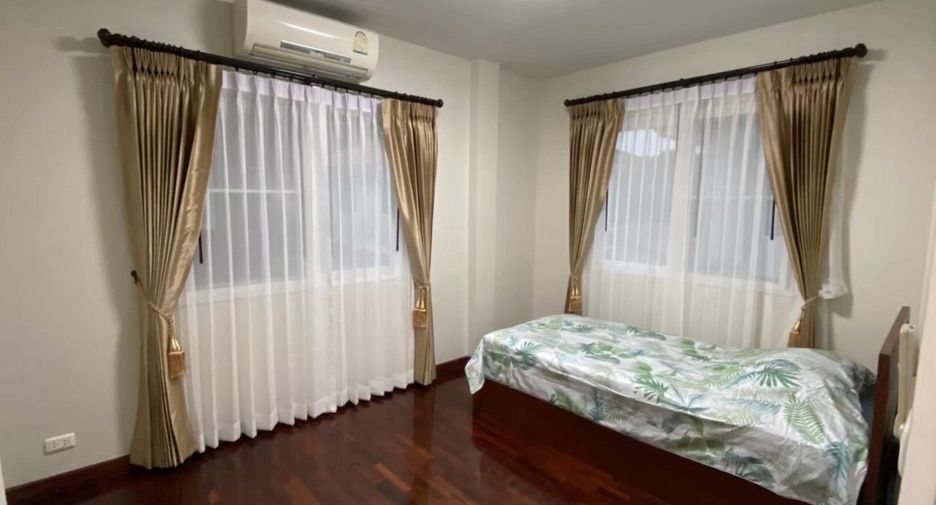 For rent 3 bedrooms house in San Sai, Chiang Mai