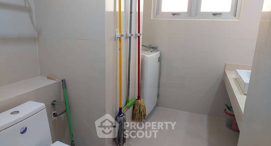 Condo en alquiler de 2 habitaciones en Pathum Wan, Bangkok