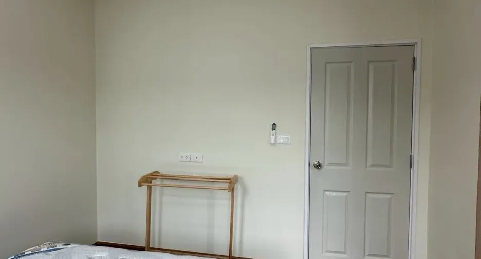 For rent 2 bedrooms townhouse in Mueang Chiang Mai, Chiang Mai
