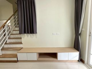 For rent 2 bedrooms townhouse in Mueang Chiang Mai, Chiang Mai