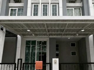 For rent 2 bedrooms townhouse in Mueang Chiang Mai, Chiang Mai