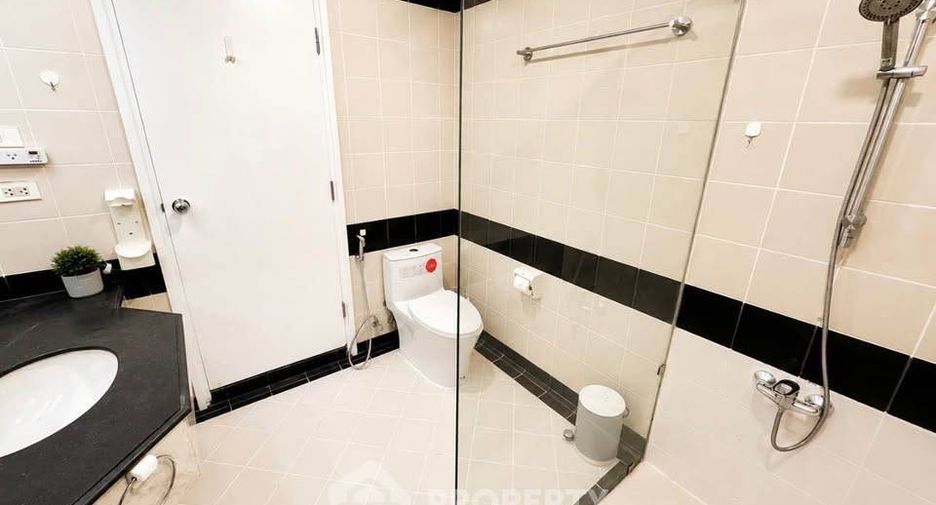 For rent 2 ベッドルーム condo in Sathon, Bangkok