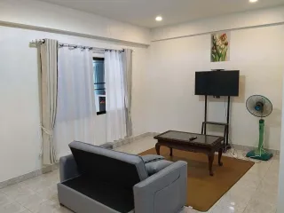 For rent 4 bedrooms townhouse in Mueang Chiang Mai, Chiang Mai