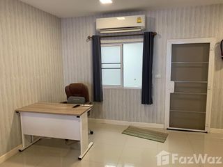 For rent 3 bedrooms townhouse in Mueang Chiang Mai, Chiang Mai