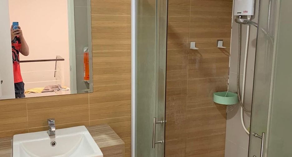 For rent 3 bedrooms townhouse in Mueang Chiang Mai, Chiang Mai
