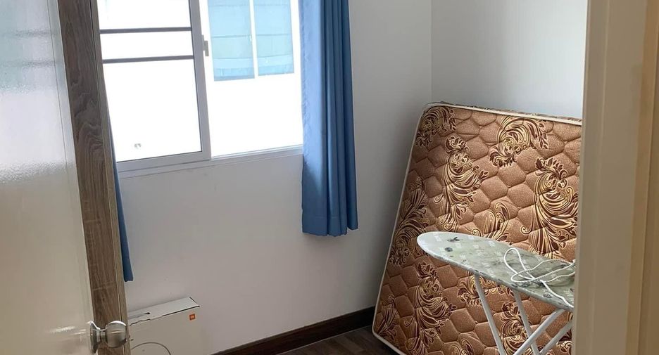 For rent 3 bedrooms townhouse in Mueang Chiang Mai, Chiang Mai