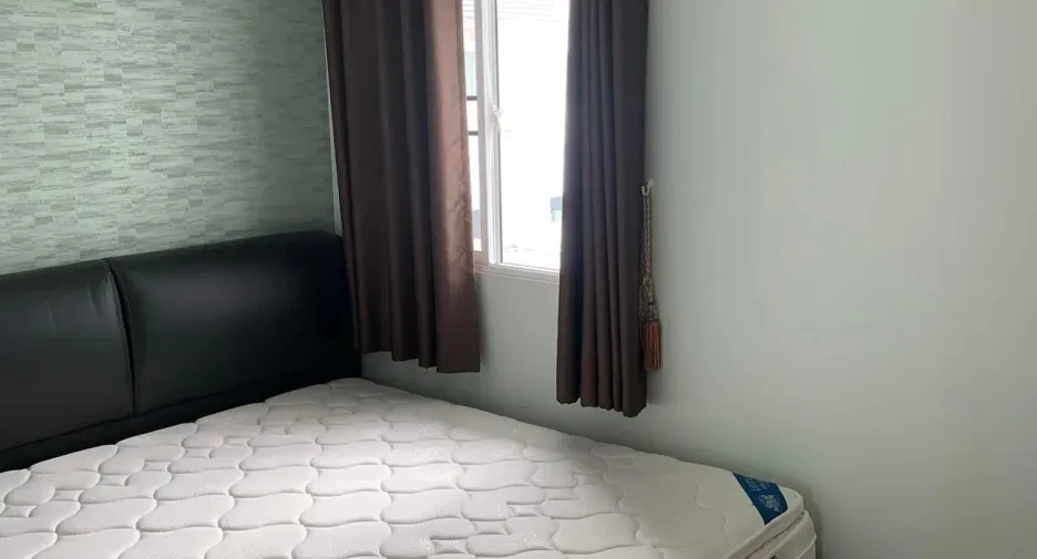 For rent 3 bedrooms townhouse in Mueang Chiang Mai, Chiang Mai