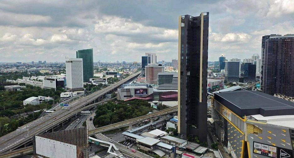 For rent 2 bedrooms condo in Chatuchak, Bangkok