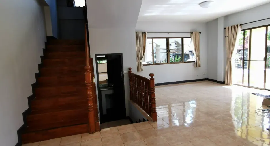 À louer 3 chambres maison à Mueang Chiang Mai, Chiang Mai