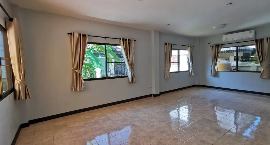 À louer 3 chambres maison à Mueang Chiang Mai, Chiang Mai