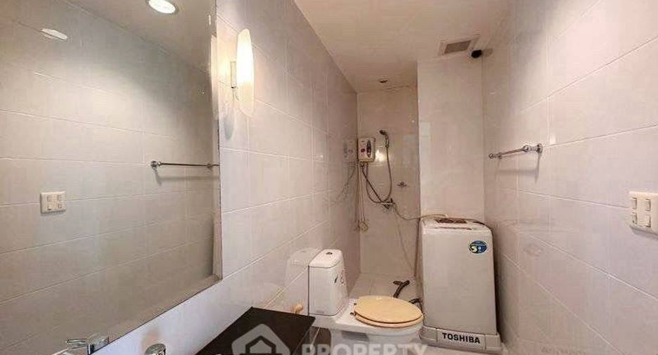 For sale 2 bedrooms condo in Khlong Toei, Bangkok