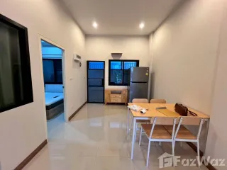 For rent 4 bedrooms townhouse in Saraphi, Chiang Mai
