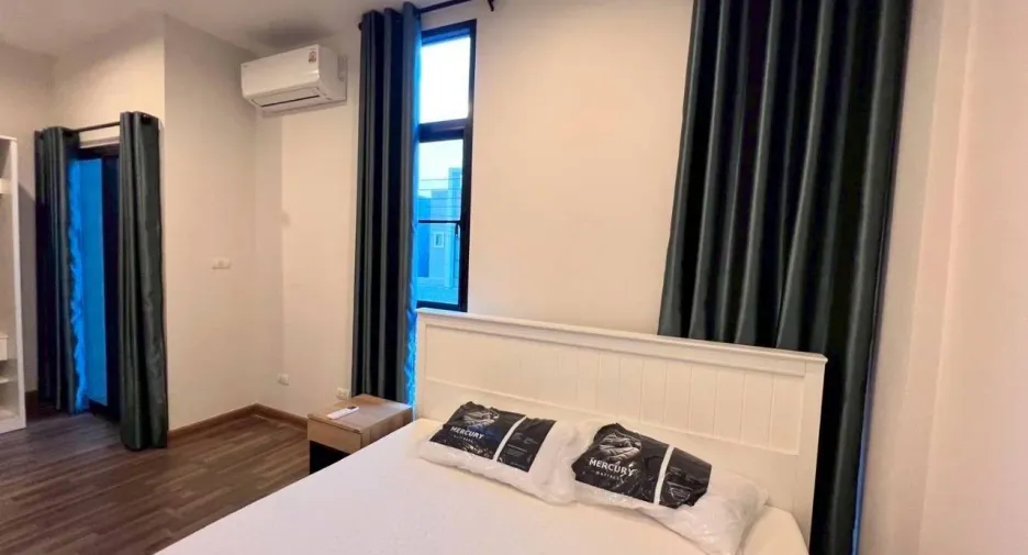 For rent 4 bedrooms townhouse in Saraphi, Chiang Mai