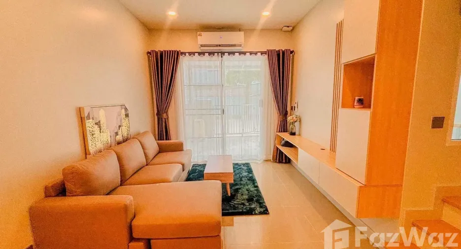 For rent 3 bedrooms townhouse in San Kamphaeng, Chiang Mai