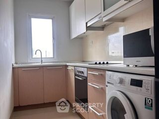 For rent 3 bedrooms condo in Phra Khanong, Bangkok