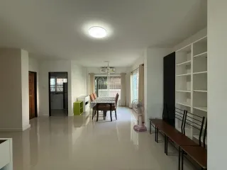 À louer 3 chambres maison à Doi Saket, Chiang Mai