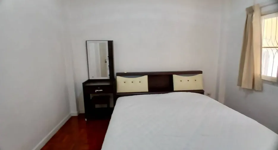 À louer 2 chambres maison à Hang Dong, Chiang Mai