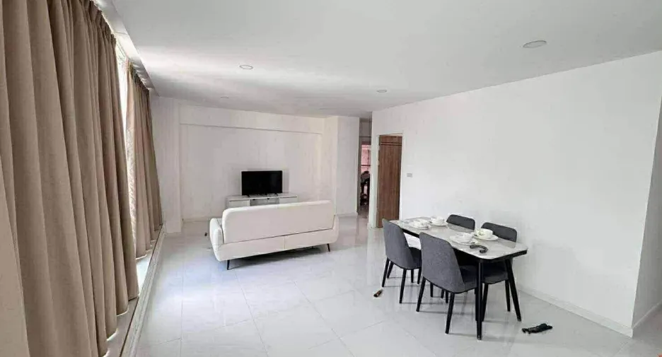 Condo en alquiler de 2 habitaciones en Mueang Chiang Mai, Chiang Mai
