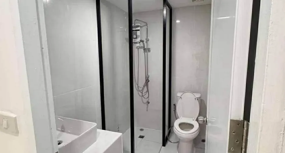 Condo en alquiler de 2 habitaciones en Mueang Chiang Mai, Chiang Mai
