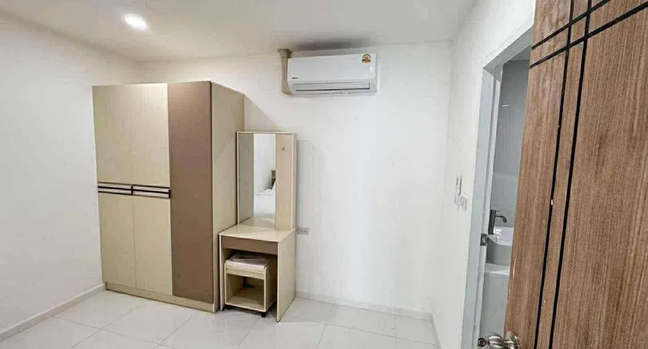 Condo en alquiler de 2 habitaciones en Mueang Chiang Mai, Chiang Mai