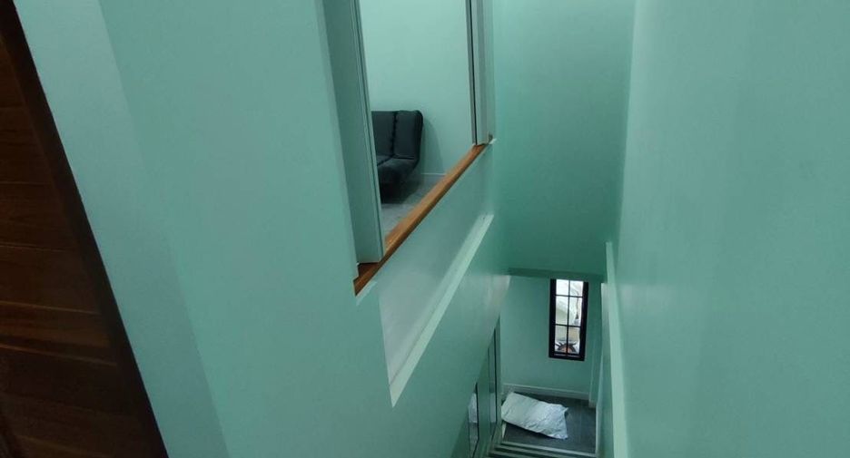 For rent 2 bedrooms townhouse in Mueang Chiang Mai, Chiang Mai