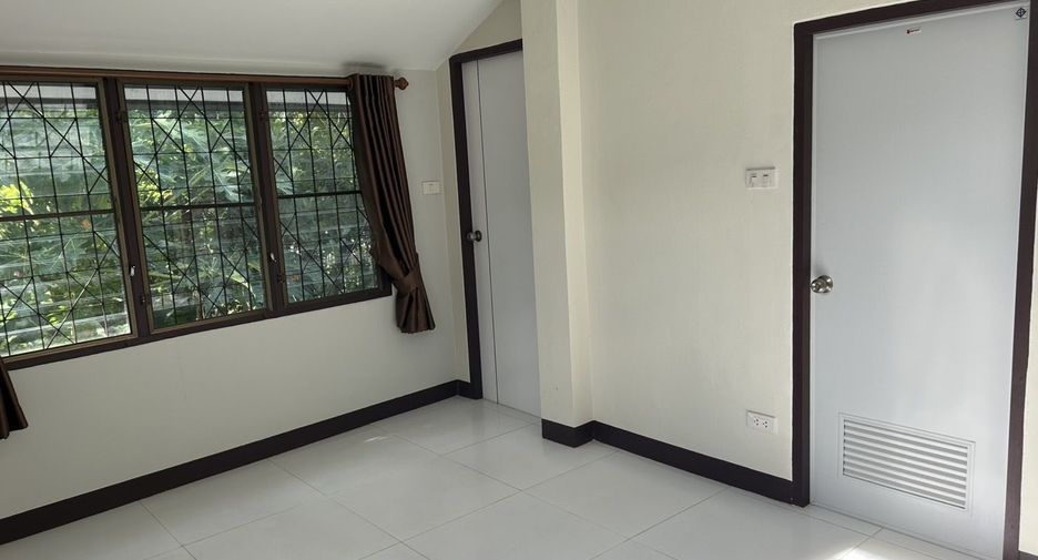 For rent 2 bedrooms house in Mueang Chiang Mai, Chiang Mai