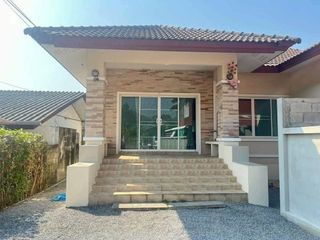 For rent 3 bedrooms house in Saraphi, Chiang Mai