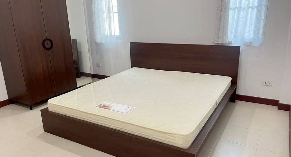 For rent 3 bedrooms house in Saraphi, Chiang Mai
