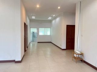 For rent 3 bedrooms house in Saraphi, Chiang Mai