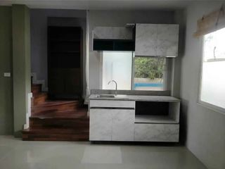 For rent 2 bedrooms townhouse in Mueang Chiang Mai, Chiang Mai