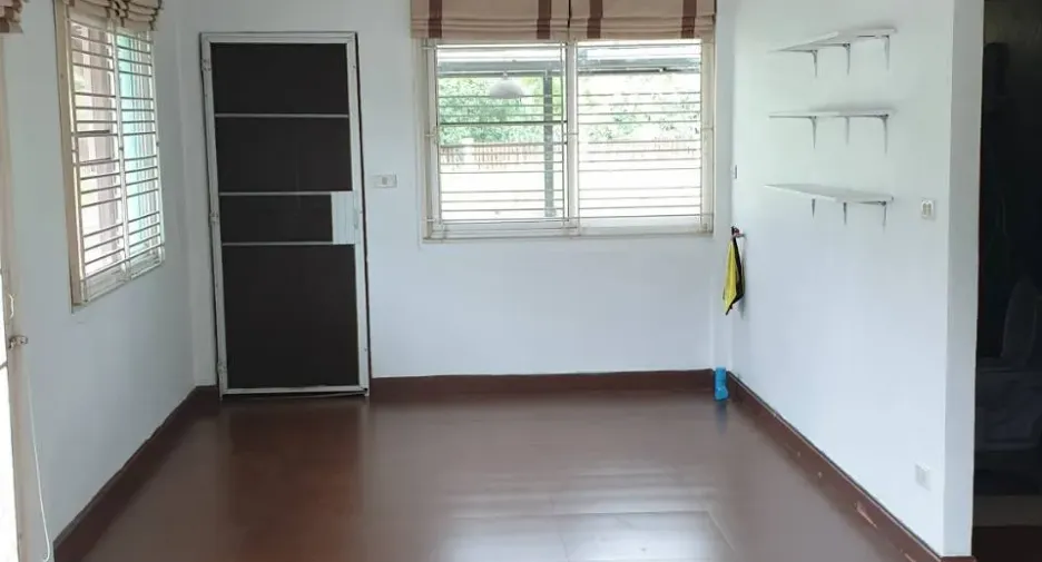 À louer 2 chambres maison à Hang Dong, Chiang Mai