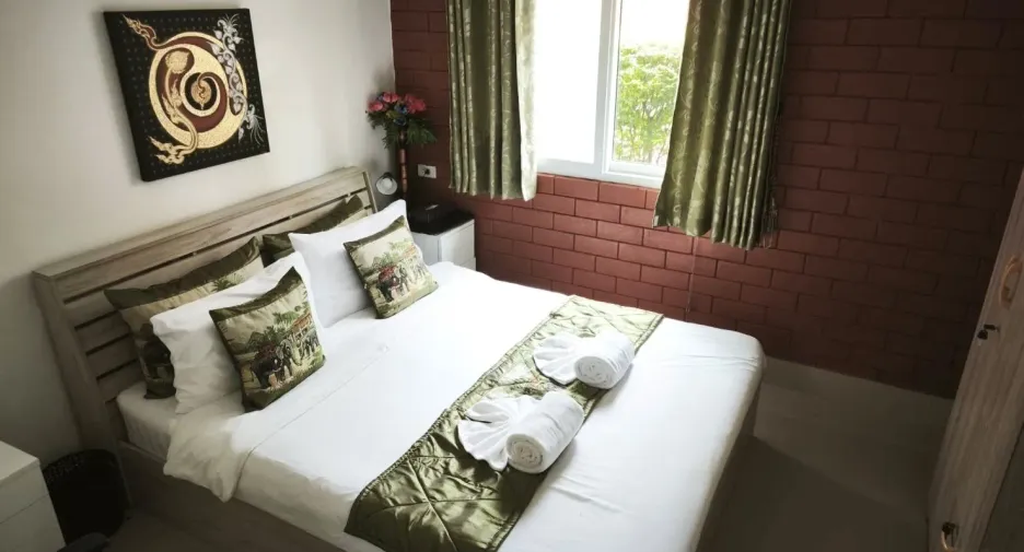 À louer 4 chambres maison à San Kamphaeng, Chiang Mai