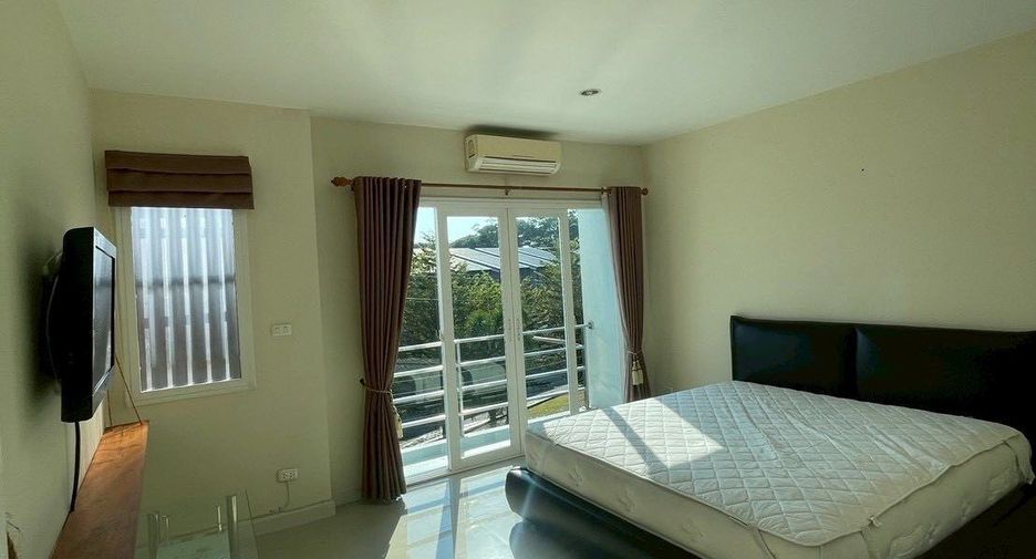 For rent 3 bedrooms townhouse in Mueang Chiang Mai, Chiang Mai