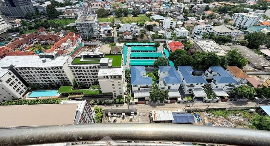 For sale 2 bedrooms condo in Watthana, Bangkok